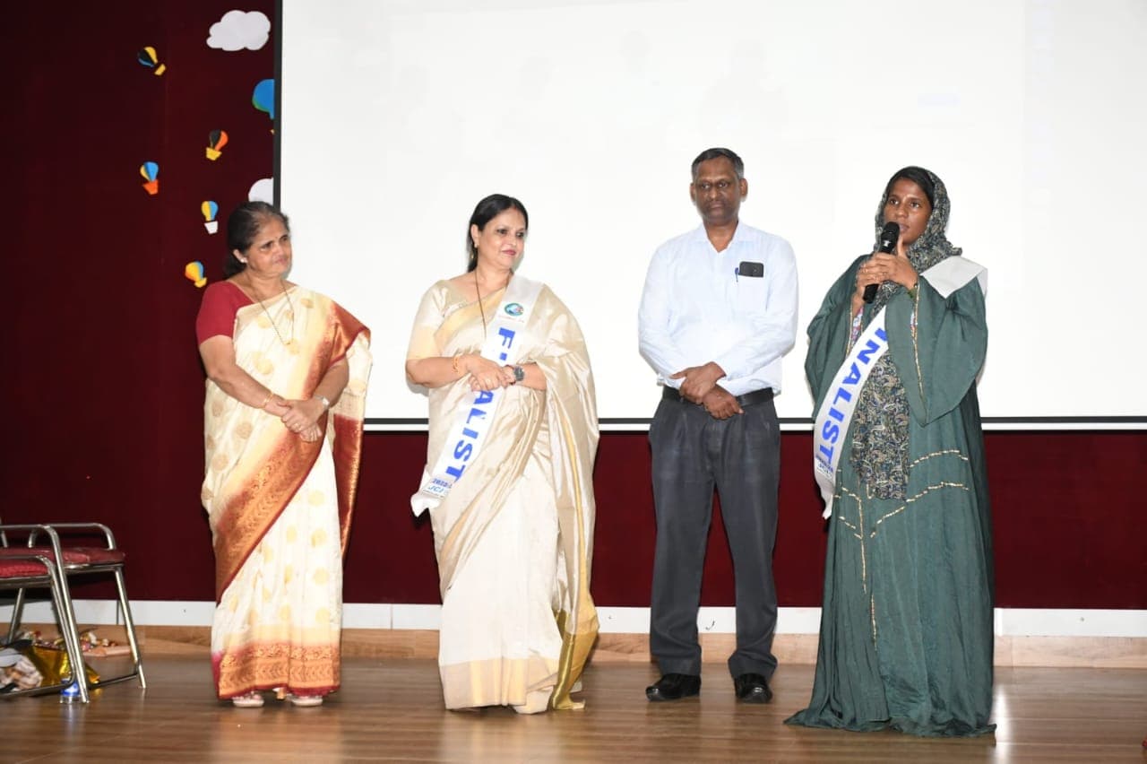 Global Teachers Award — photograph 1
